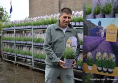 Nico Boers of GGG Grünewald presenting Purple Perfume Lavendula, a new concept in which a sachet is supplied. In this way, the consumer can have the scent of their own lavender in their homes.